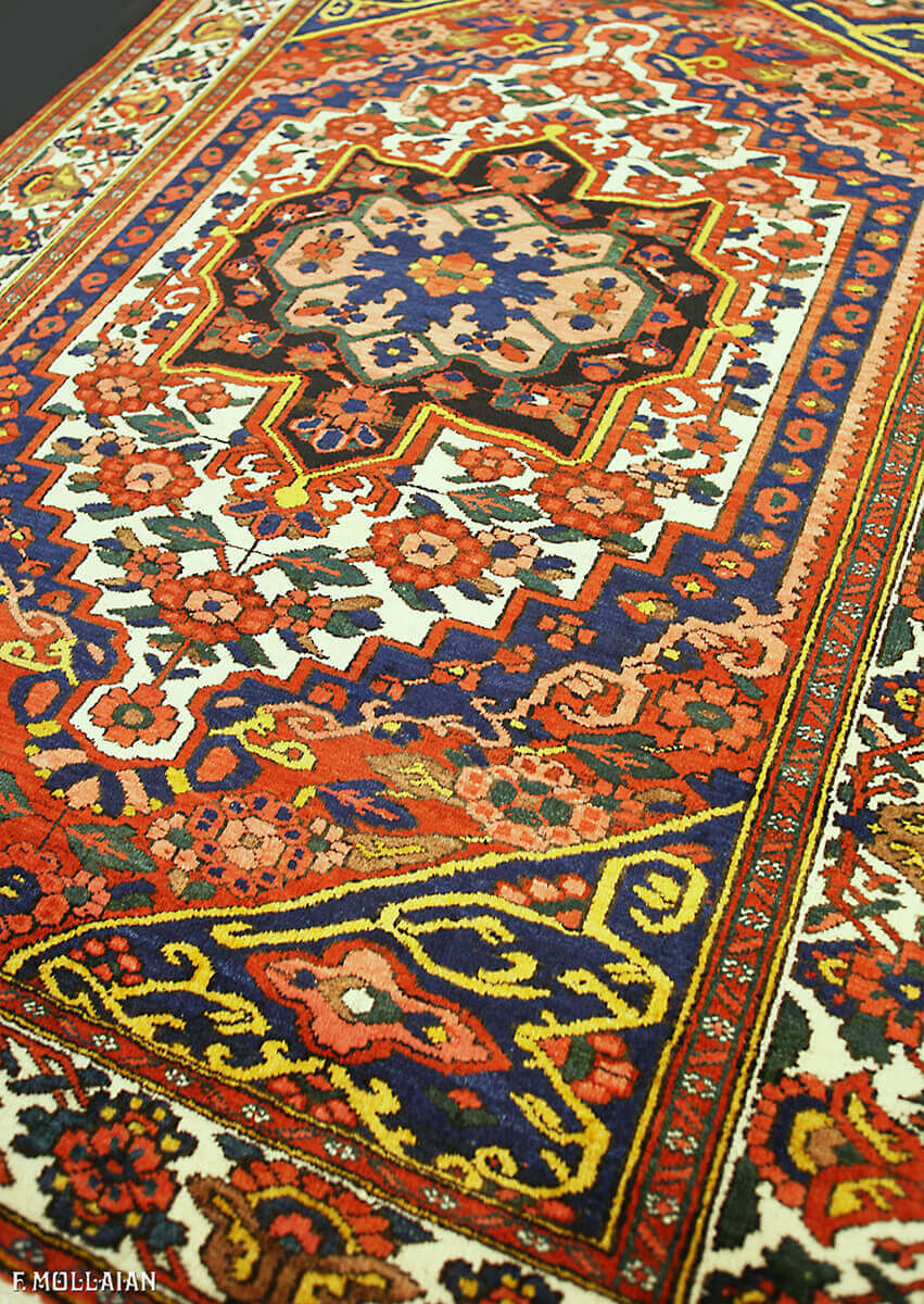 Antique Persian Bakhtiari Rug n°:42761681